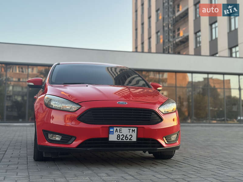 Хэтчбек Ford Focus 2015 в Днепре фото 5 Хэтчбек Ford Focus 2015 в Днепре