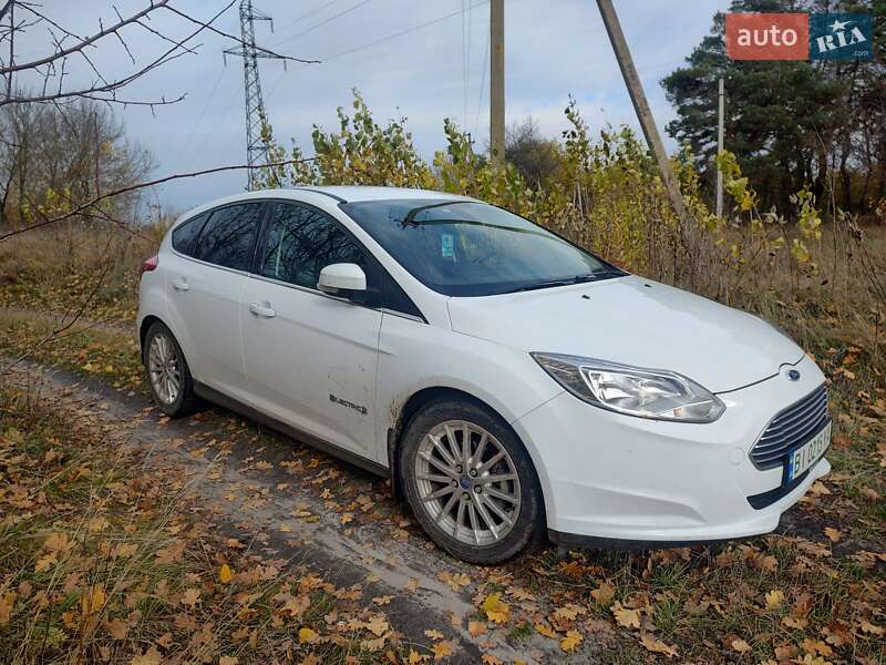 Хетчбек Ford Focus 2015 в Миргороді