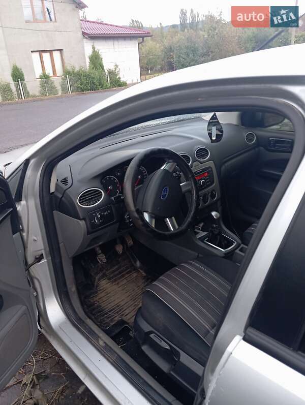 Хэтчбек Ford Focus 2011 в Иршаве