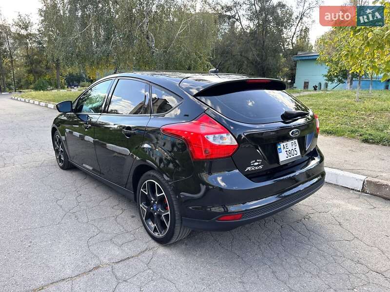 Хэтчбек Ford Focus 2012 в Запорожье