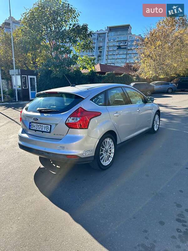Хетчбек Ford Focus 2012 в Одесі фото 4 Хетчбек Ford Focus 2012 в Одесі