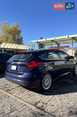 Хэтчбек Ford Focus 2016 в Хмельницком