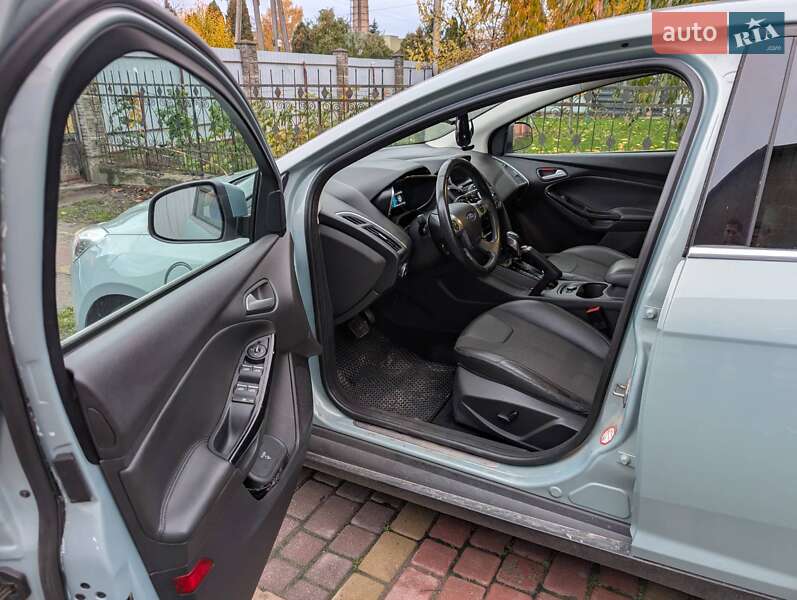 Хетчбек Ford Focus 2013 в Володимирі фото 15 Хетчбек Ford Focus 2013 в Володимирі