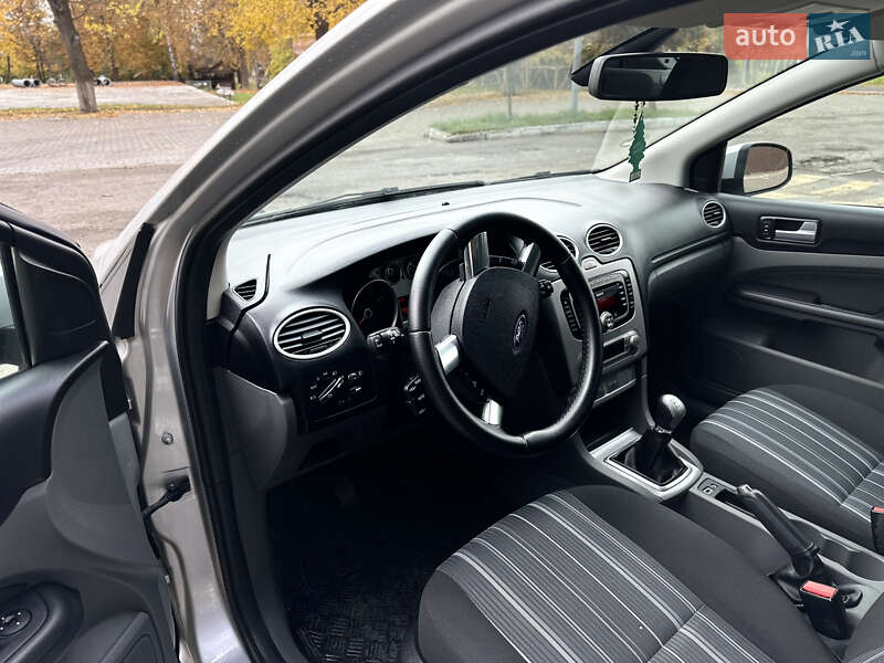 Універсал Ford Focus 2010 в Луцьку фото 10 Універсал Ford Focus 2010 в Луцьку