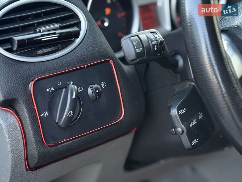 Універсал Ford Focus 2010 в Івано-Франківську