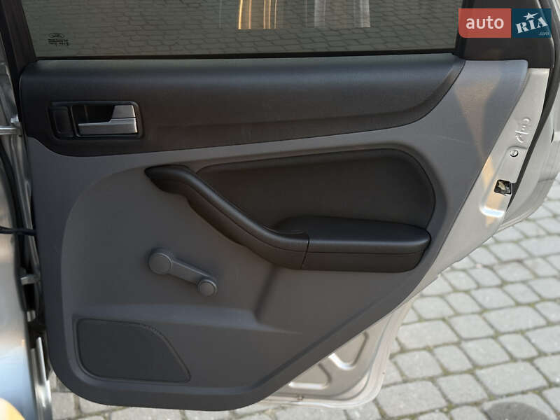 Універсал Ford Focus 2010 в Івано-Франківську