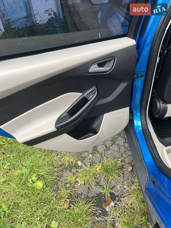 Седан Ford Focus 2015 в Шостке фото 11 Седан Ford Focus 2015 в Шостке