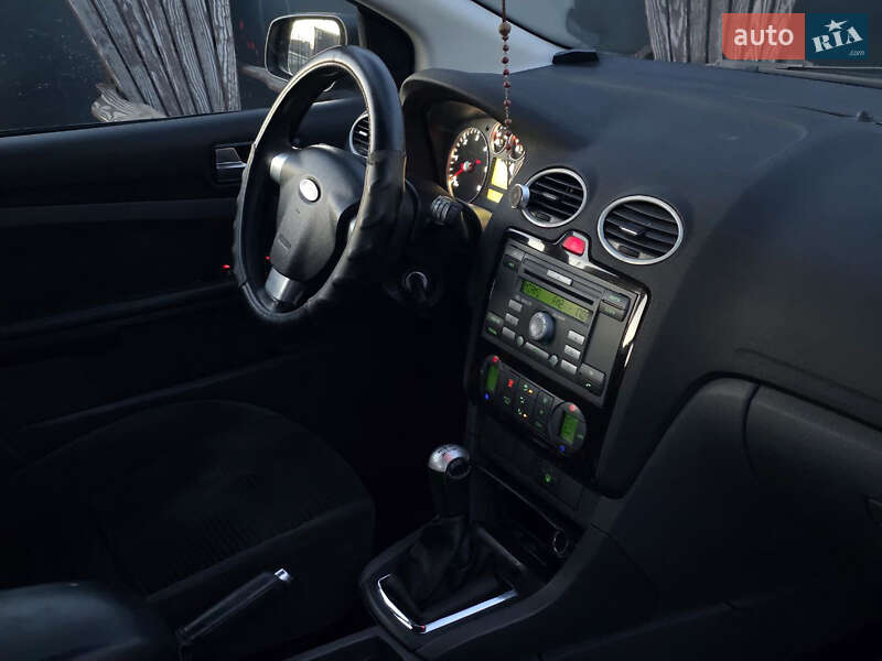 Хэтчбек Ford Focus 2005 в Тернополе