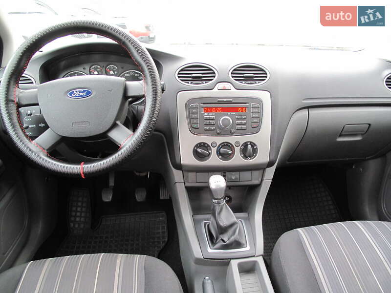 Хетчбек Ford Focus 2011 в Києві фото 25 Хетчбек Ford Focus 2011 в Києві
