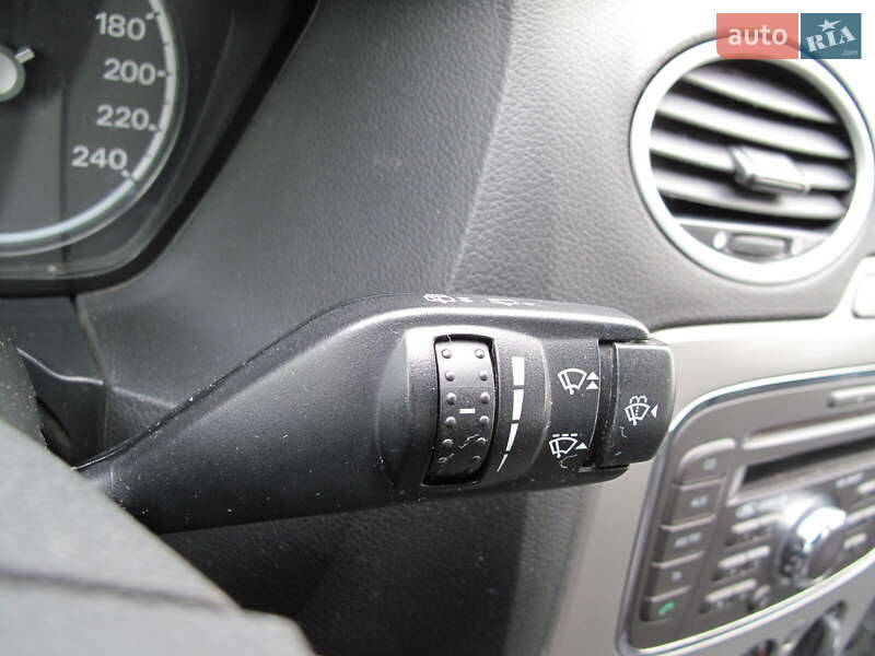 Хетчбек Ford Focus 2011 в Києві фото 54 Хетчбек Ford Focus 2011 в Києві