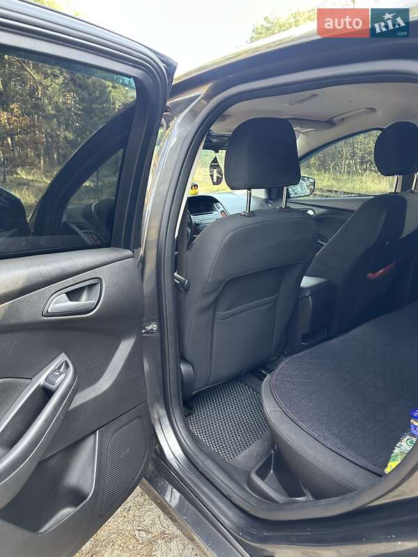 Седан Ford Focus 2015 в Славуте фото 10 Седан Ford Focus 2015 в Славуте