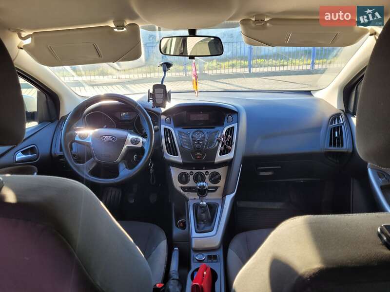 Седан Ford Focus 2012 в Нововолынске