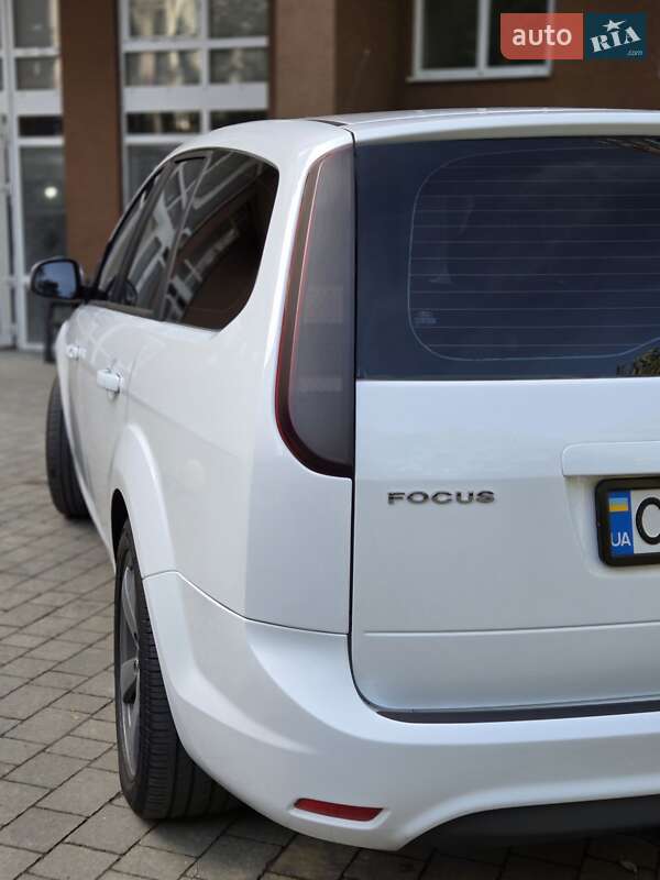 Універсал Ford Focus 2009 в Чернівцях фото 4 Універсал Ford Focus 2009 в Чернівцях