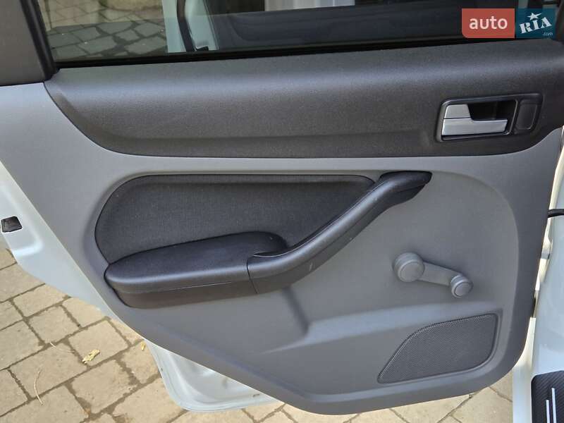 Універсал Ford Focus 2009 в Чернівцях фото 27 Універсал Ford Focus 2009 в Чернівцях
