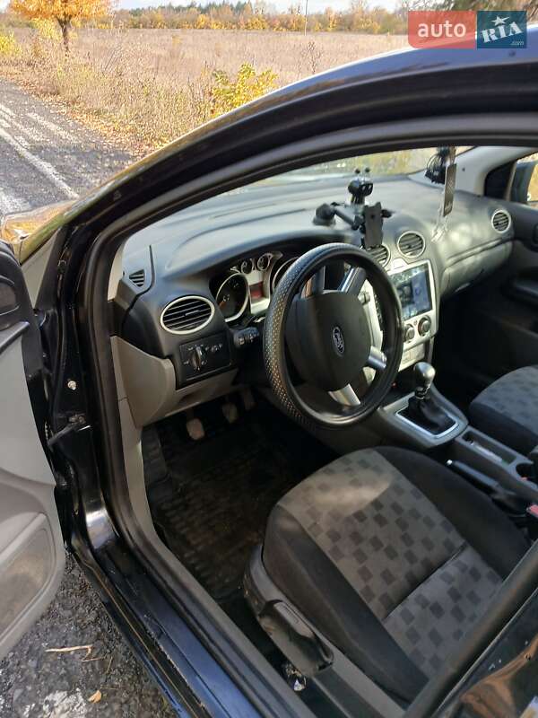 Хэтчбек Ford Focus 2007 в Сумах