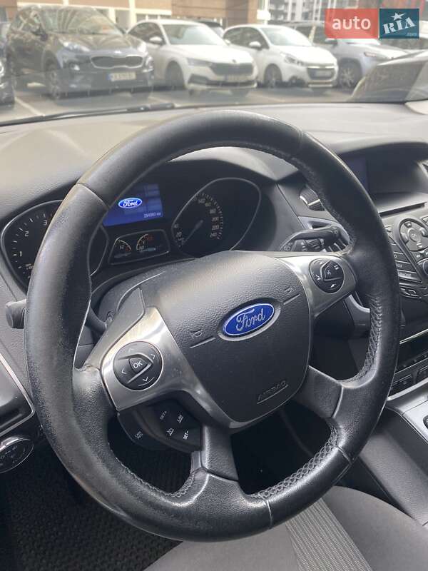 Хэтчбек Ford Focus 2013 в Ирпене