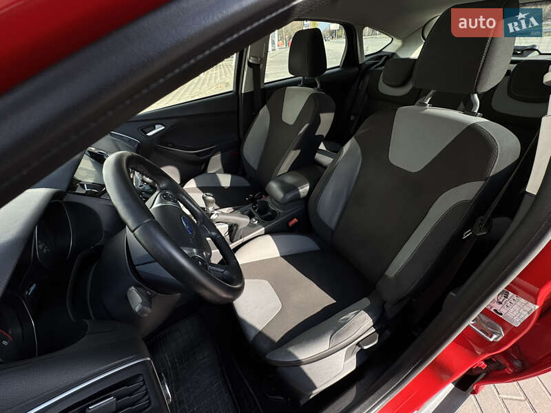 Хэтчбек Ford Focus 2013 в Запорожье
