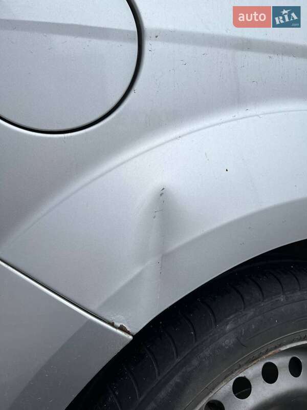 Хетчбек Ford Focus 2011 в Києві фото 7 Хетчбек Ford Focus 2011 в Києві