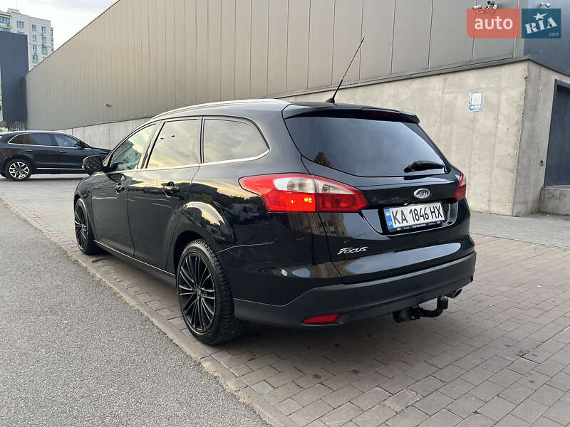 Универсал Ford Focus 2011 в Вишневом фото 7 Универсал Ford Focus 2011 в Вишневом