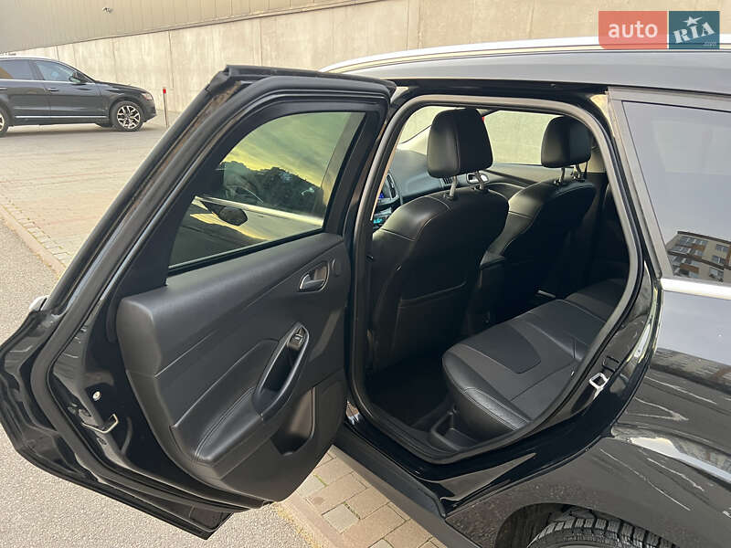 Универсал Ford Focus 2011 в Вишневом фото 20 Универсал Ford Focus 2011 в Вишневом