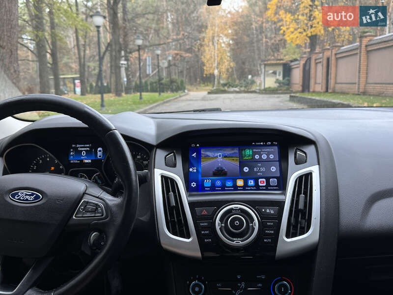 Седан Ford Focus 2016 в Чернигове