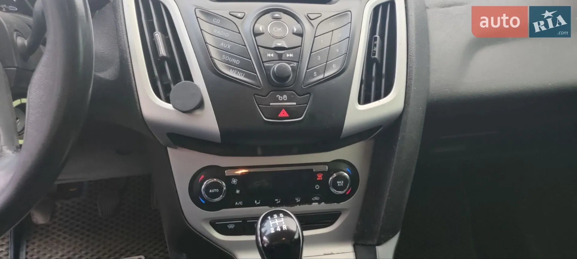 2012 Ford Focus - мініатюра 21