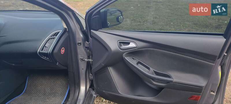 Хетчбек Ford Focus 2012 в Полтаві фото 30 Хетчбек Ford Focus 2012 в Полтаві