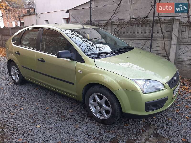 Хетчбек Ford Focus 2006 в Буську