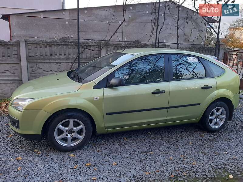 Хетчбек Ford Focus 2006 в Буську