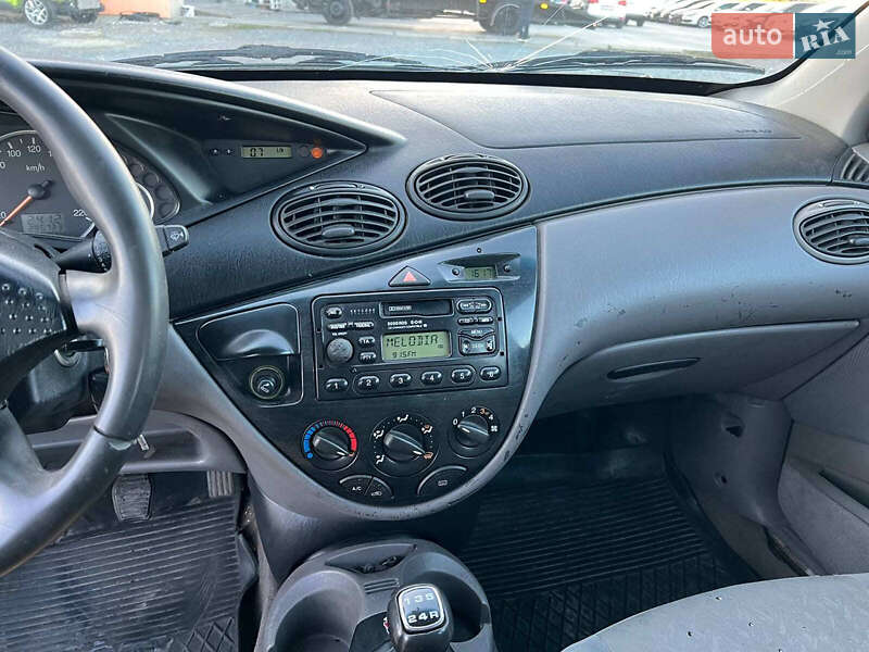 Хетчбек Ford Focus 2001 в Львові фото 24 Хетчбек Ford Focus 2001 в Львові