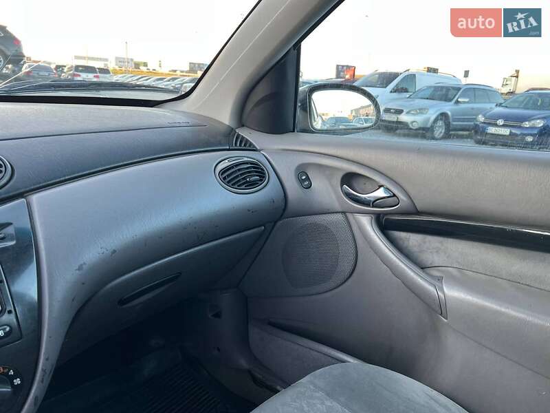 Хетчбек Ford Focus 2001 в Львові фото 28 Хетчбек Ford Focus 2001 в Львові