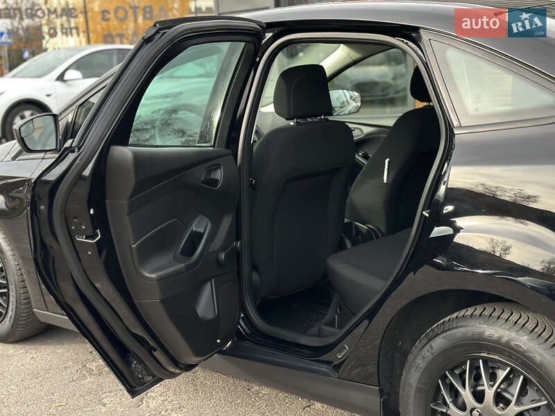 Седан Ford Focus 2016 в Шептицькому фото 44 Седан Ford Focus 2016 в Шептицькому