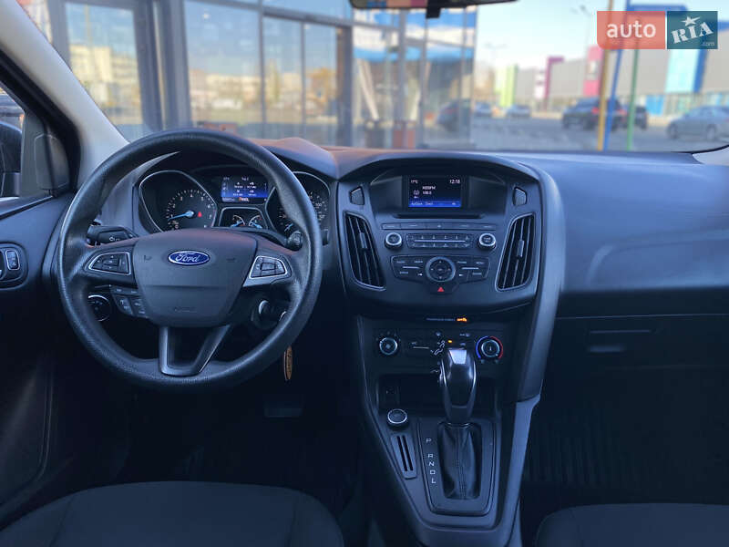 Седан Ford Focus 2015 в Киеве фото 12 Седан Ford Focus 2015 в Киеве