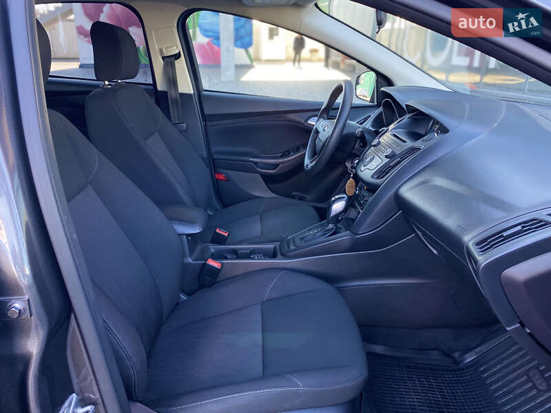 Седан Ford Focus 2015 в Киеве фото 26 Седан Ford Focus 2015 в Киеве