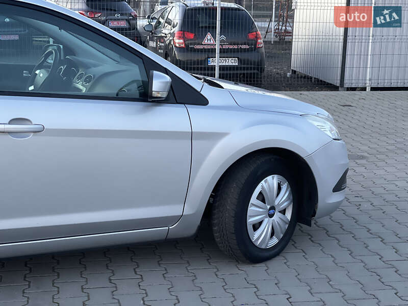 Универсал Ford Focus 2008 в Нововолынске