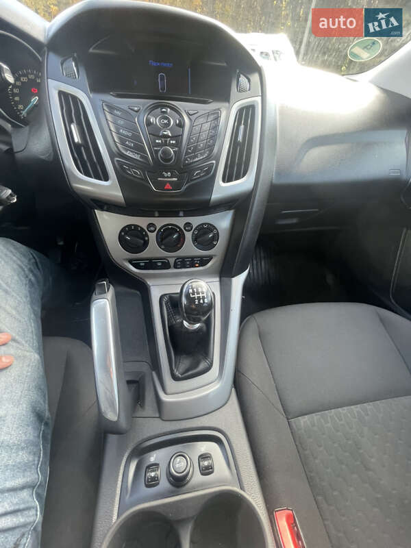 Универсал Ford Focus 2013 в Луцке фото 13 Универсал Ford Focus 2013 в Луцке