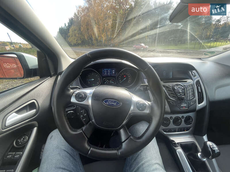 Универсал Ford Focus 2013 в Луцке фото 14 Универсал Ford Focus 2013 в Луцке