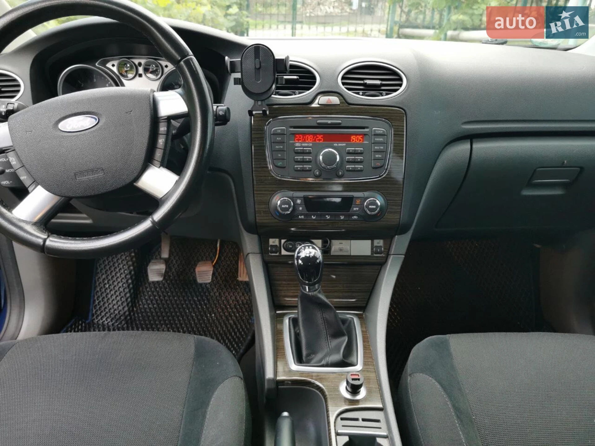 2010 Ford Focus - мініатюра 13