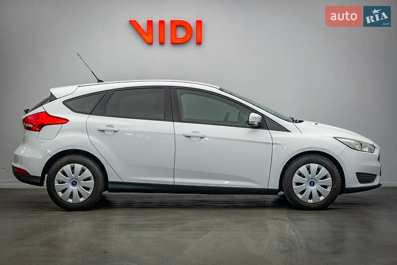 Хетчбек Ford Focus 2015 в Києві фото 4 Хетчбек Ford Focus 2015 в Києві