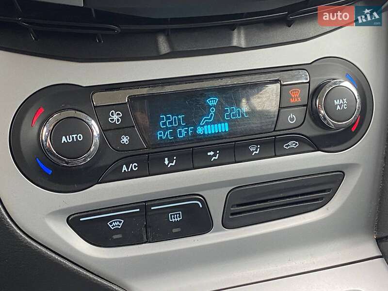 Хэтчбек Ford Focus 2013 в Киеве фото 18 Хэтчбек Ford Focus 2013 в Киеве