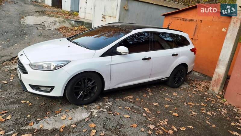 Универсал Ford Focus 2017 в Днепре