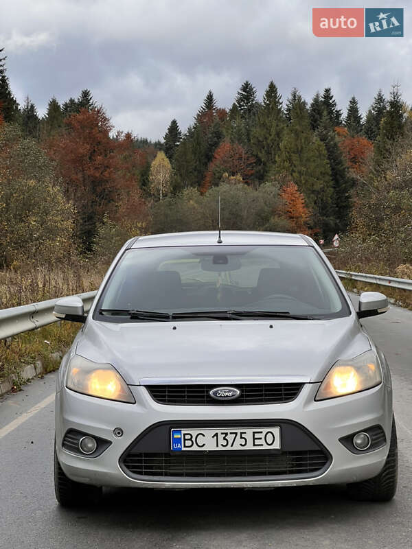 Хетчбек Ford Focus 2008 в Східниці