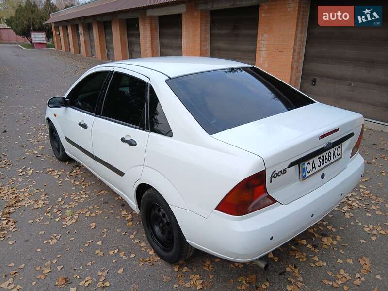 Седан Ford Focus 2001 в Смеле фото 3 Седан Ford Focus 2001 в Смеле