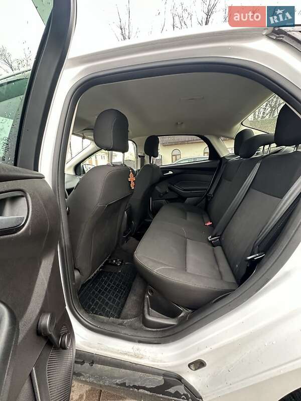 Седан Ford Focus 2017 в Петропавлівській Борщагівці