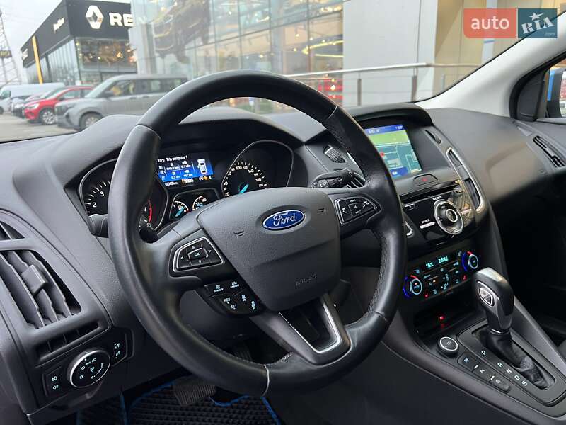 Хэтчбек Ford Focus 2016 в Киеве