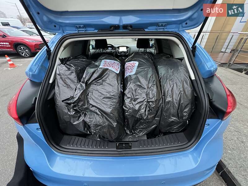 Хэтчбек Ford Focus 2016 в Киеве