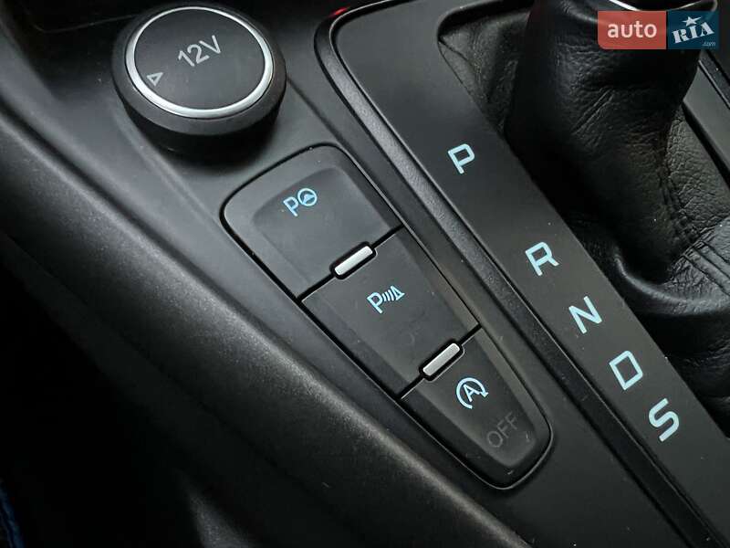 Хэтчбек Ford Focus 2016 в Киеве