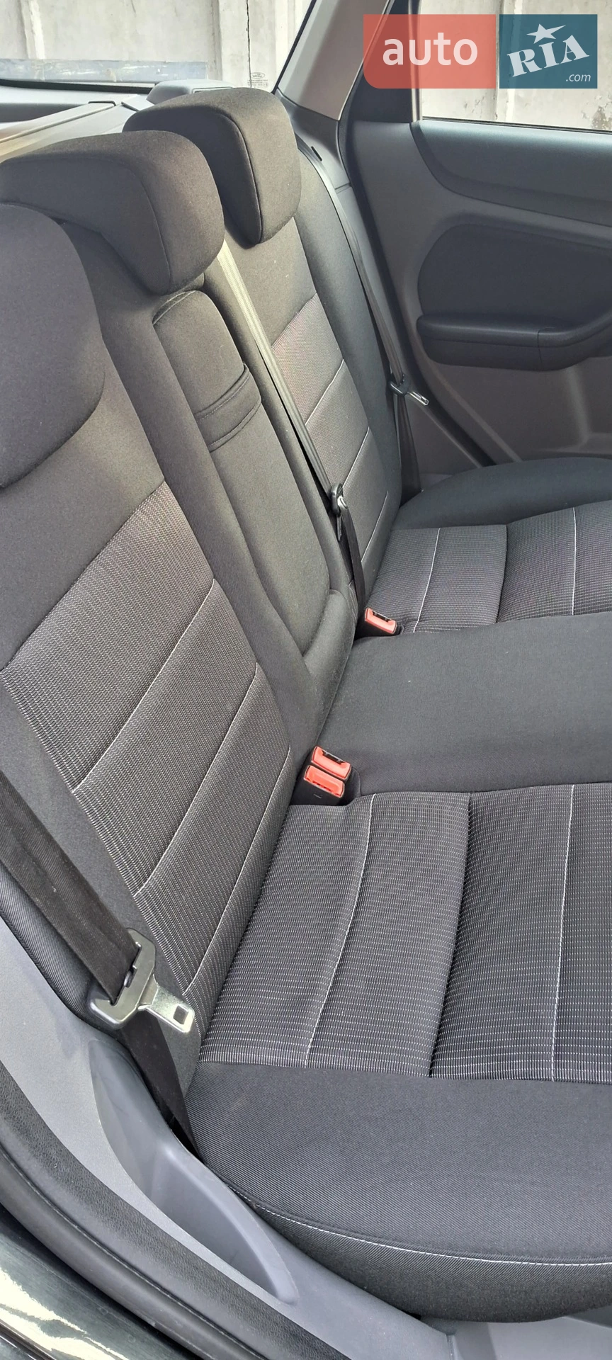 2010 Ford Focus - мініатюра 3