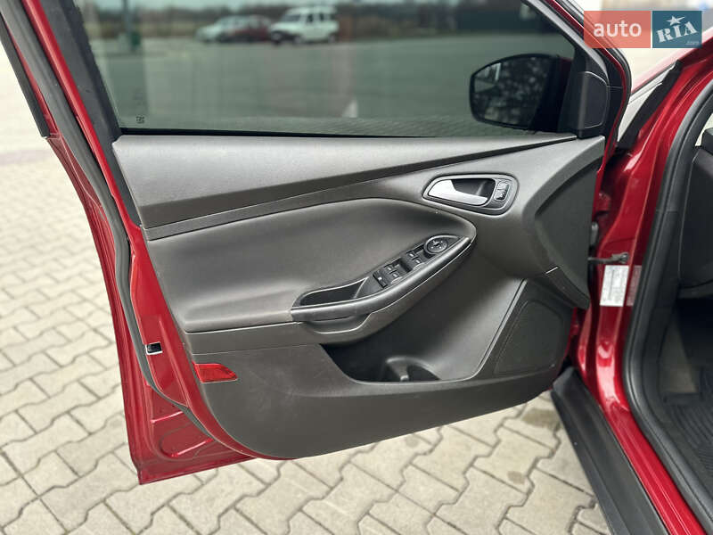 Седан Ford Focus 2016 в Коломиї