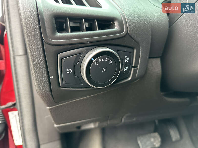 Седан Ford Focus 2016 в Коломиї